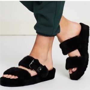 Koolaburra by UGG Fuzz’d Out Furr Ah Fur Faux Fur Sandals Slip On Buckle Black